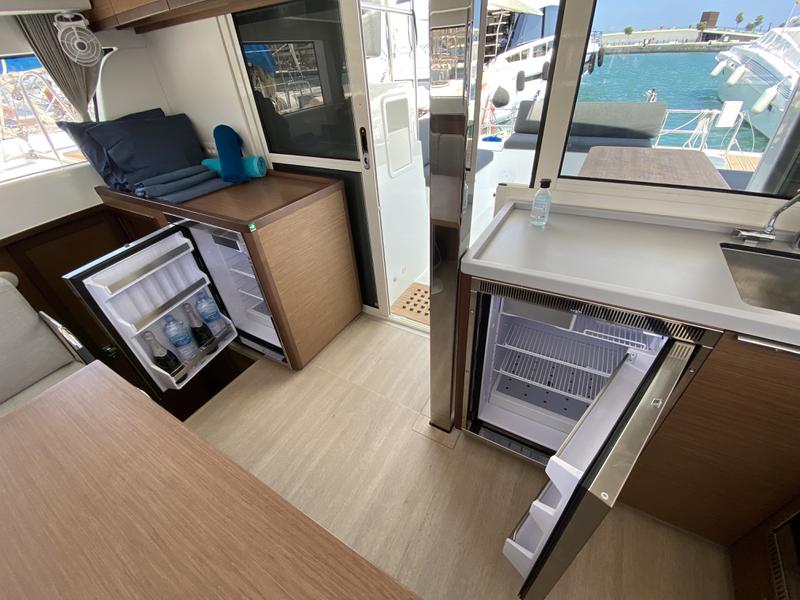 Book yachts online - catamaran - Lagoon 40 - Eskimo  - rent