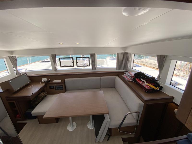 Book yachts online - catamaran - Lagoon 40 - Eskimo  - rent