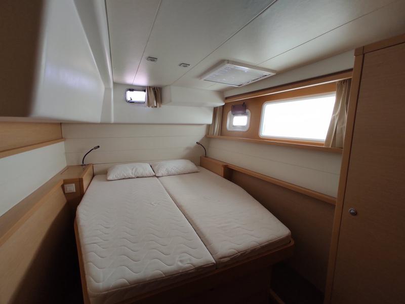 Book yachts online - catamaran - Lagoon 450  Flybridge - Nata - rent