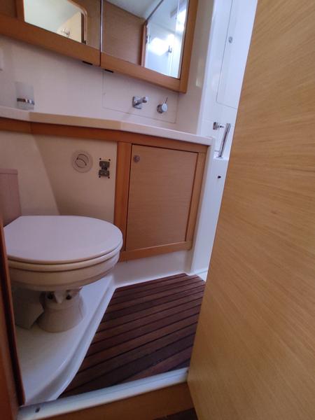 Book yachts online - catamaran - Lagoon 450  Flybridge - Nata - rent