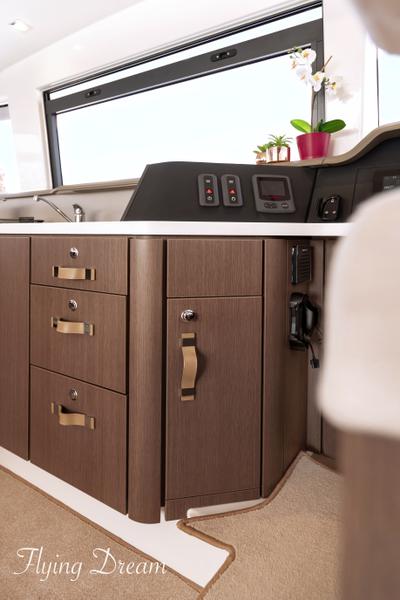 Book yachts online - powercatamaran - Bali 4.3 MY - Flying Dream  - rent