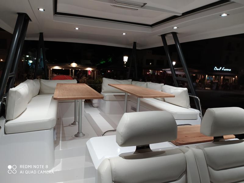 Book yachts online - powercatamaran - Bali 4.3 MY - Flying Dream  - rent