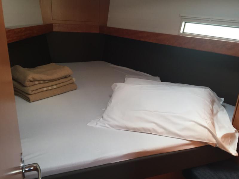 Book yachts online - sailboat - Bavaria Cr 37 - Menkar - rent