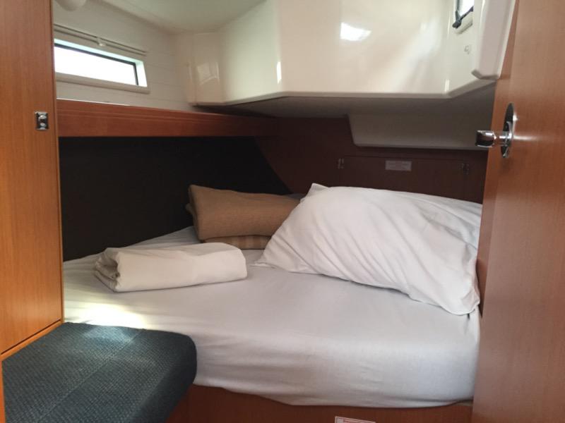 Book yachts online - sailboat - Bavaria Cr 37 - Menkar - rent