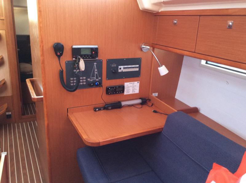Book yachts online - sailboat - Bavaria Cr 37 - Menkar - rent