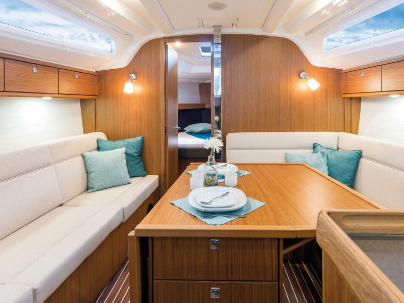 Book yachts online - sailboat - Bavaria Cr 37 - Menkar - rent