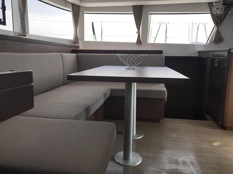 Book yachts online - catamaran - Lagoon 40 - Aquila (WM, Inverter) - rent
