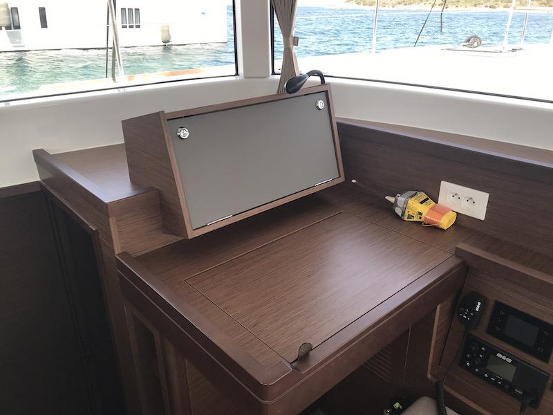 Book yachts online - catamaran - Lagoon 40 - Aquila (WM, Inverter) - rent