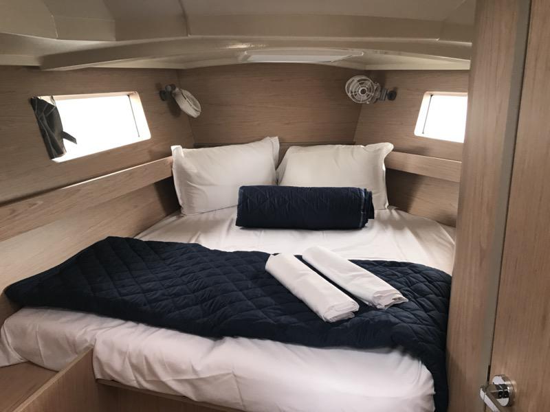 Book yachts online - sailboat - Oceanis 41.1 - Agena - rent