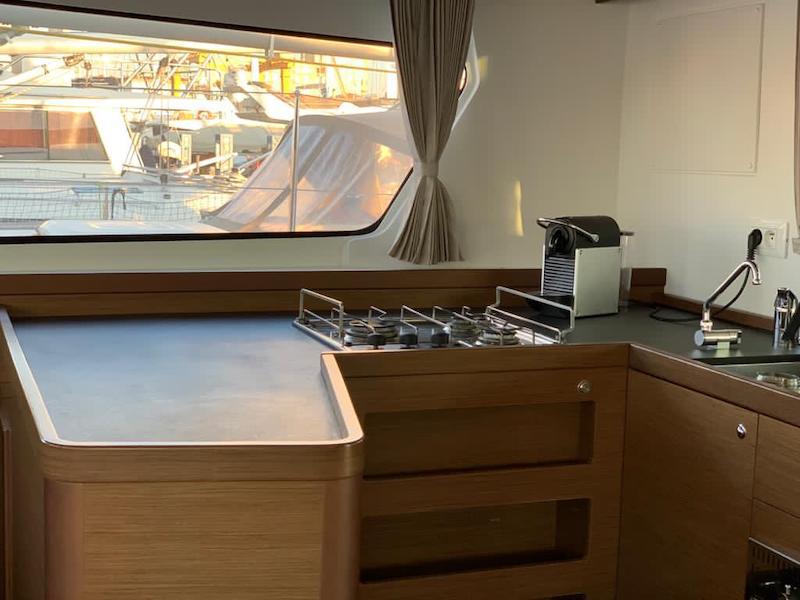 Book yachts online - catamaran - Lagoon 42 - Maisha (WM, Inverter, Solar Panels) - rent