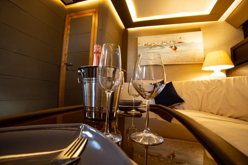 Book yachts online - motorboat - Leopard 23 - Maeva Star - rent