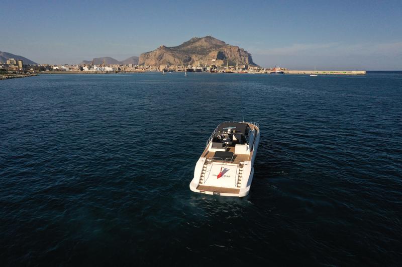 Book yachts online - motorboat - Leopard 23 - Maeva Star - rent