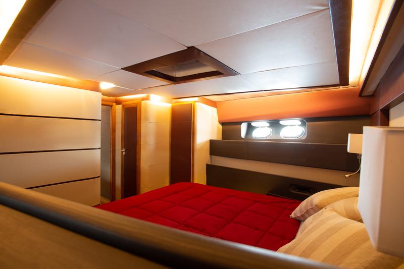 Book yachts online - motorboat - Leopard 23 - Maeva Star - rent