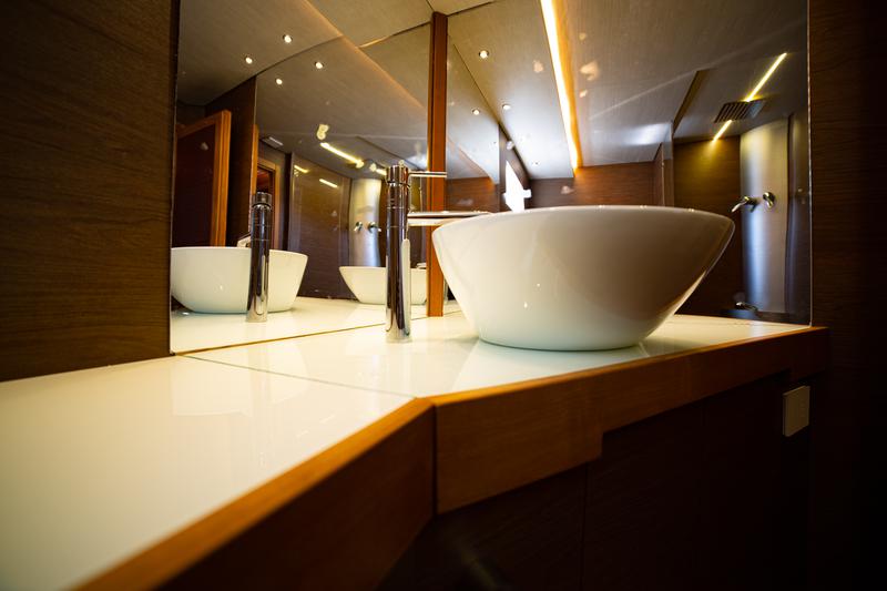 Book yachts online - motorboat - Leopard 23 - Maeva Star - rent