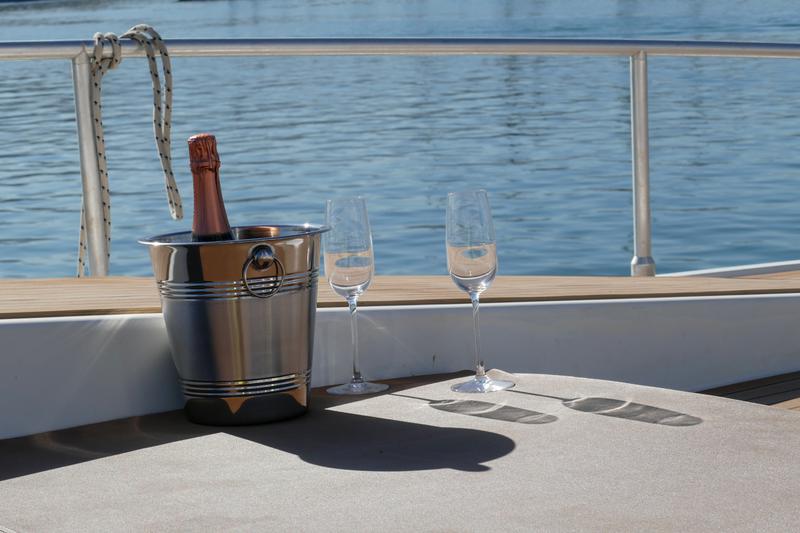 Book yachts online - motorboat - Leopard 23 - Maeva Star - rent
