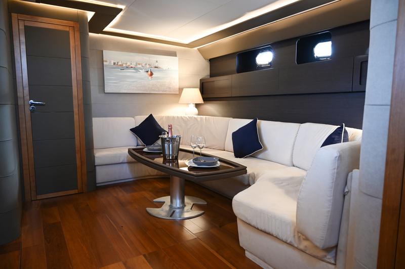 Book yachts online - motorboat - Leopard 23 - Maeva Star - rent