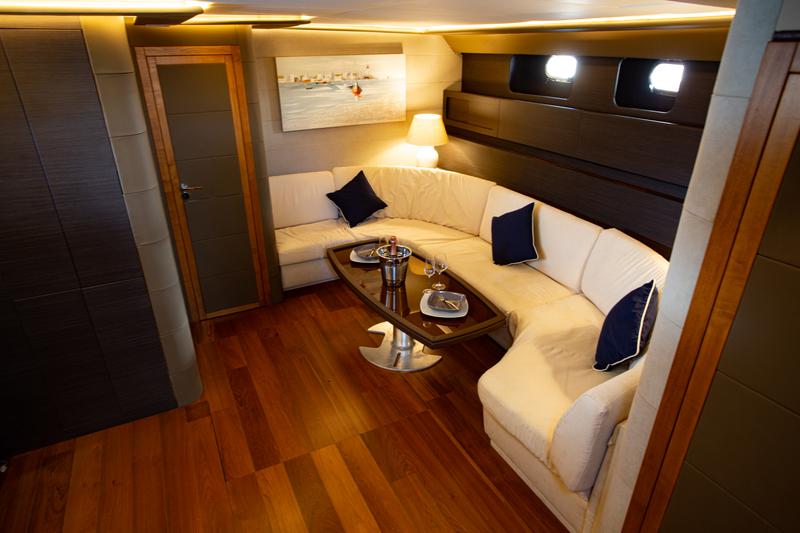 Book yachts online - motorboat - Leopard 23 - Maeva Star - rent