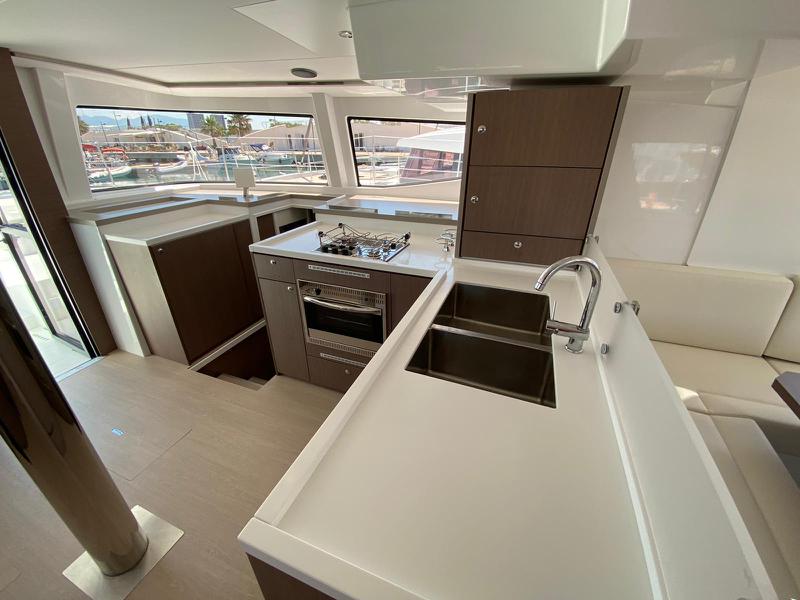 Book yachts online - catamaran - Bali 4.8 Alfa.bm - ALFA.Bm - rent