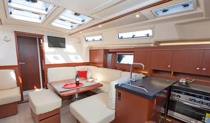 Book yachts online - sailboat - Hanse 455 - Swell - rent