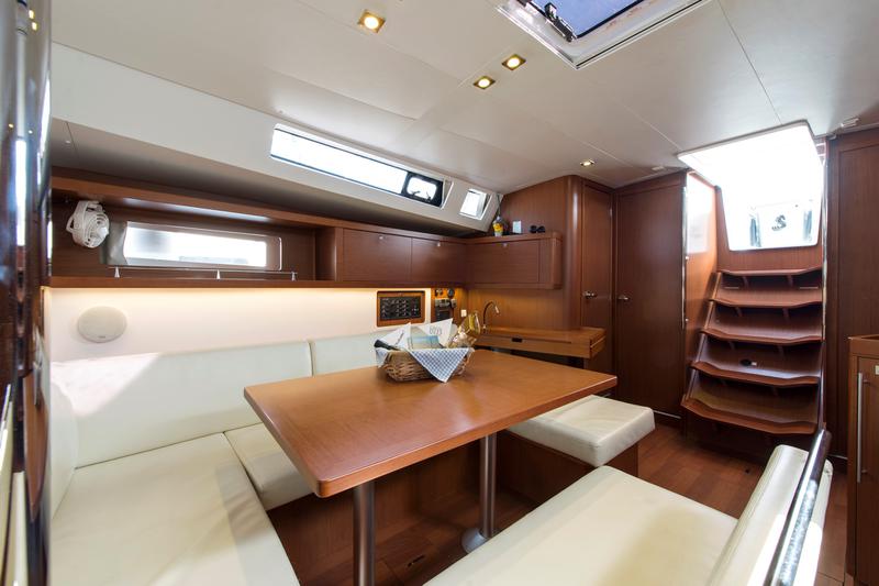 Book yachts online - sailboat - Oceanis 45 - Rafaela - rent