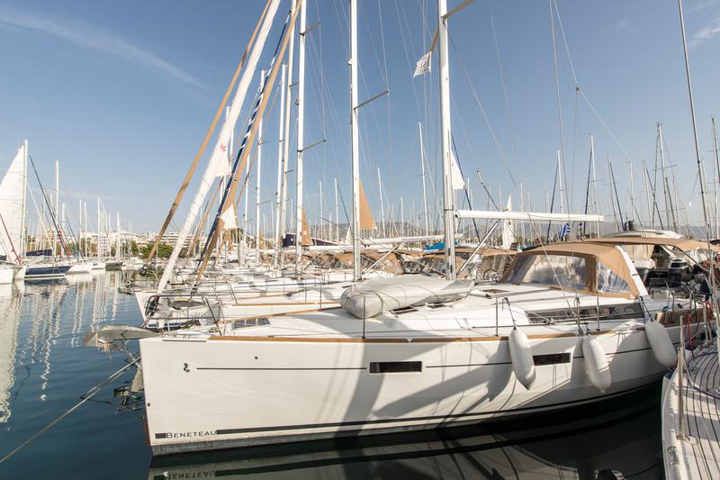 Book yachts online - sailboat - Oceanis 45 - Rafaela - rent