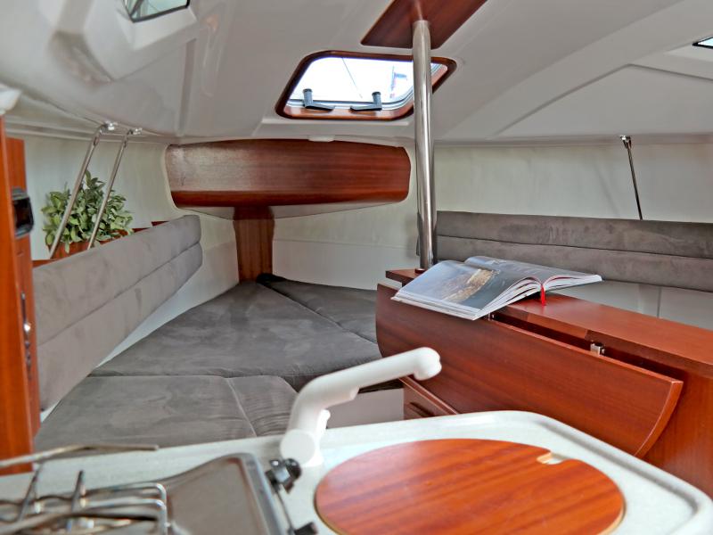 Book yachts online - sailboat - Maxus 22 Prestige + - Elba - rent