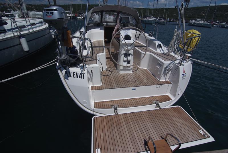 Book yachts online - sailboat - Bavaria Cruiser 33 - PULENAT - rent