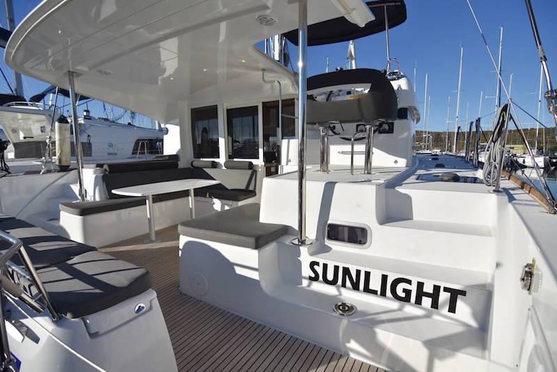 Book yachts online - catamaran - Lagoon 40 - SUNLIGHT - rent