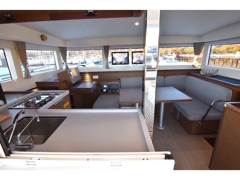 Book yachts online - catamaran - Lagoon 40 - SUNLIGHT - rent
