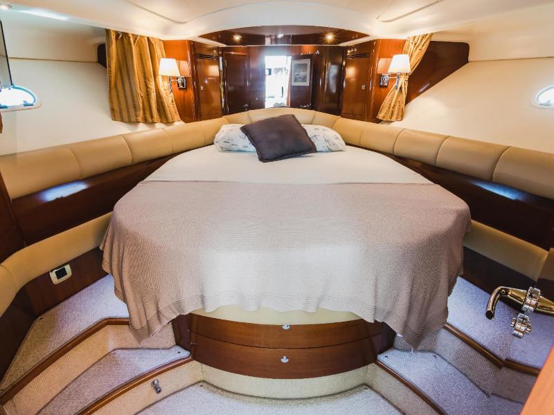 Book yachts online - motorboat - Jeanneau Prestige 46 Fly - UNPLUGGED - rent