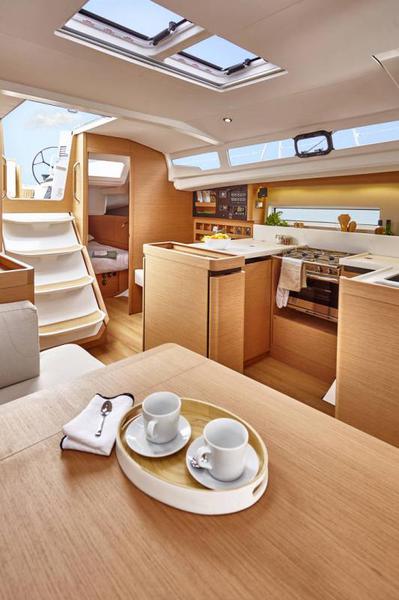 Book yachts online - sailboat - Sun Odyssey 440 - Nymeria | Water-maker - rent