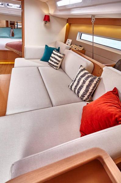 Book yachts online - sailboat - Sun Odyssey 440 - Nymeria | Water-maker - rent