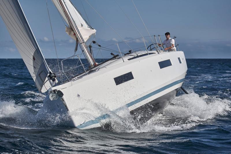 Book yachts online - sailboat - Sun Odyssey 440 - Nymeria | Water-maker - rent