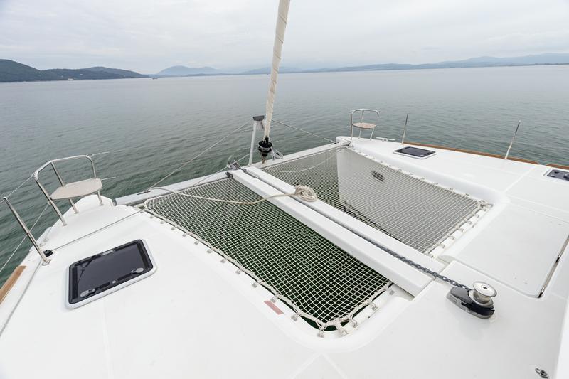 Book yachts online - catamaran - Lagoon 400 S2 - Seaker - rent