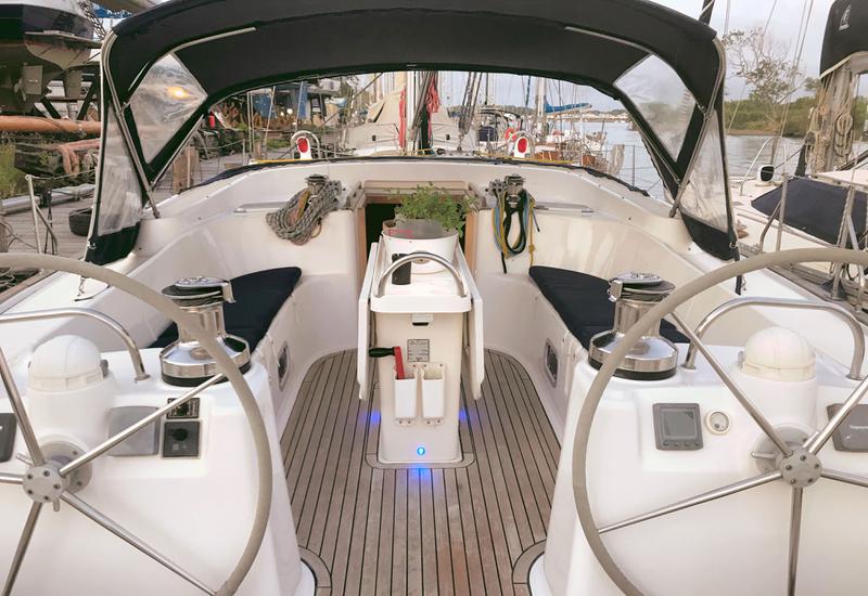 Book yachts online - sailboat - Ocean Star 56.1 - Wind Dueller - rent