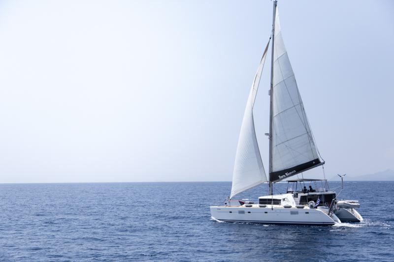 Book yachts online - catamaran - Lagoon 500 - Skippered - TORO BIANCO - rent