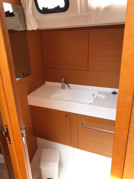 Book yachts online - sailboat - Sun Odyssey 519 -  6 cabs - MARINA - rent