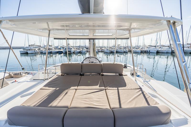 Book yachts online - catamaran - Lagoon 50 (6 cabs) -  Skippered - PELAGIC CAT - rent
