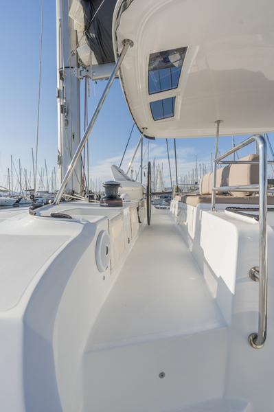 Book yachts online - catamaran - Lagoon 50 (6 cabs) -  Skippered - PELAGIC CAT - rent