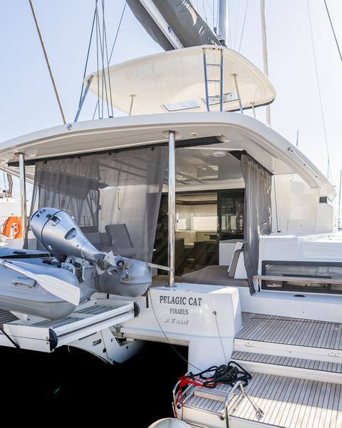 Book yachts online - catamaran - Lagoon 50 (6 cabs) -  Skippered - PELAGIC CAT - rent