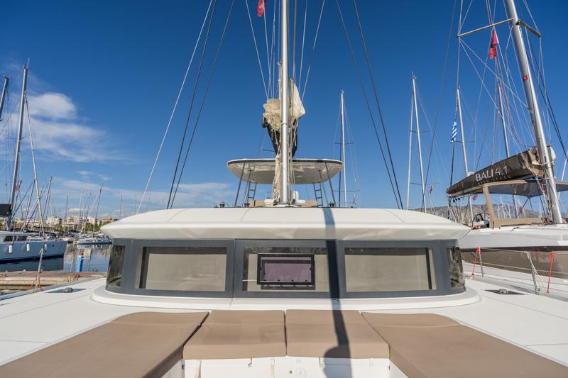 Book yachts online - catamaran - Lagoon 50 (6 cabs) -  Skippered - PELAGIC CAT - rent