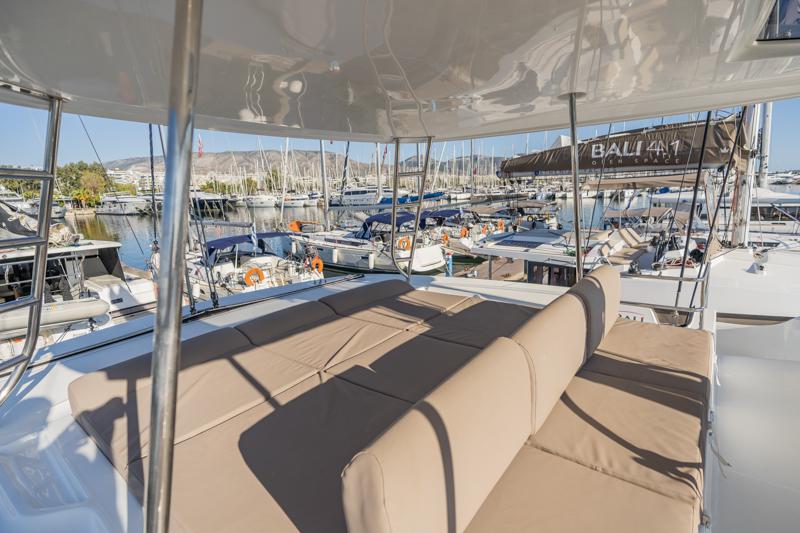 Book yachts online - catamaran - Lagoon 50 (6 cabs) -  Skippered - PELAGIC CAT - rent