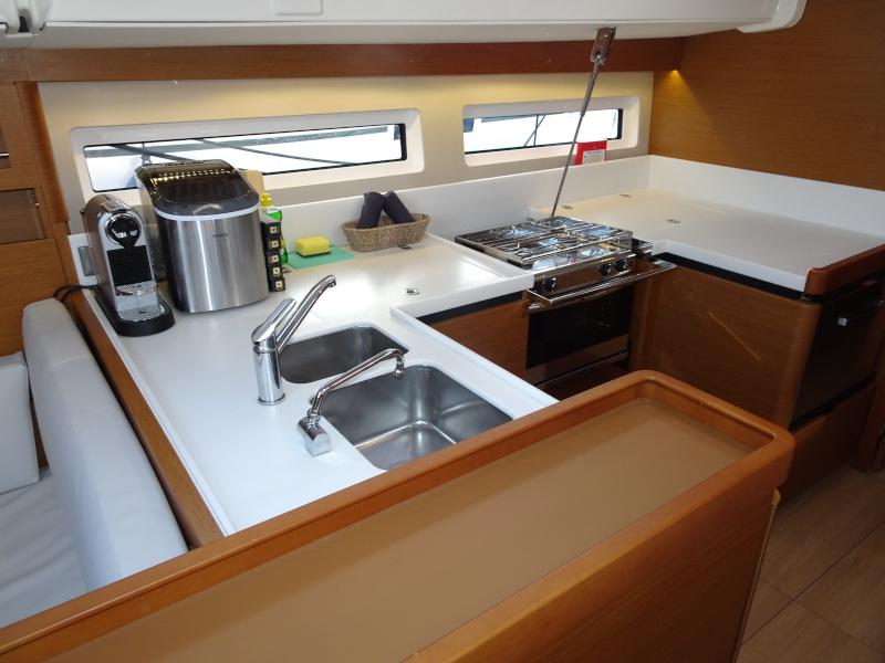 Book yachts online - sailboat - Sun Odyssey 490 - ALFADER (NEW MODEL, BLUE HULL, AC+GEN.) - rent