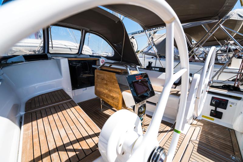 Book yachts online - sailboat - Hanse 345 - Anabella - rent