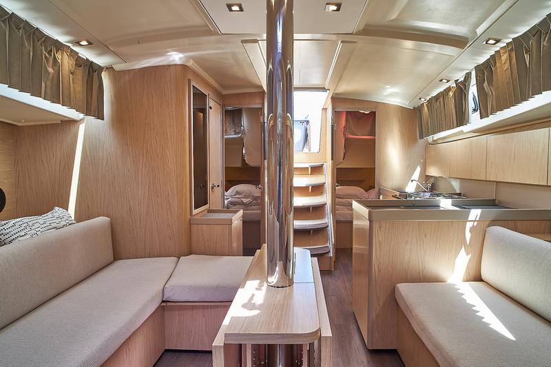 Book yachts online - sailboat - Oceanis 41.1. - White Beauty - rent