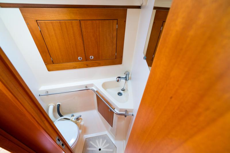 Book yachts online - sailboat - Elan 434 Impression - Skatka (sails 2015) - rent