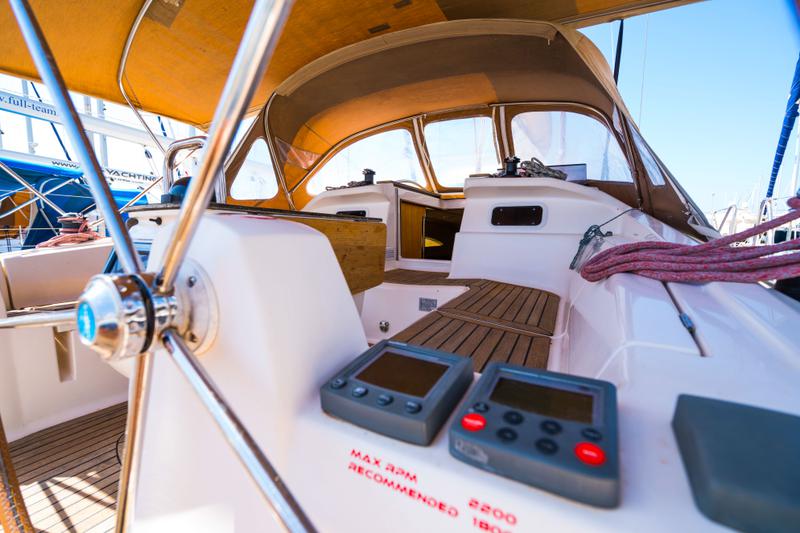 Book yachts online - sailboat - Elan 434 Impression - Skatka (sails 2015) - rent