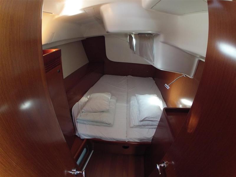Book yachts online - sailboat - Oceanis 46 - Miha - rent