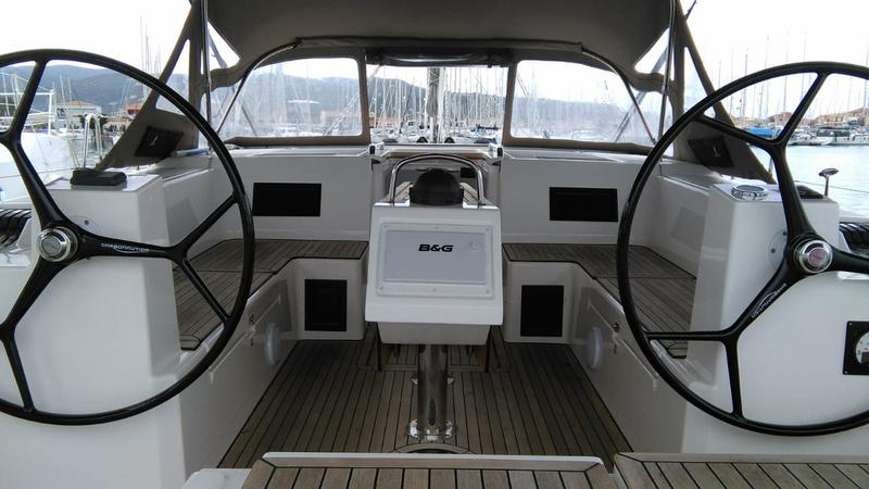 Book yachts online - sailboat - Bavaria C45 - Atokos - rent