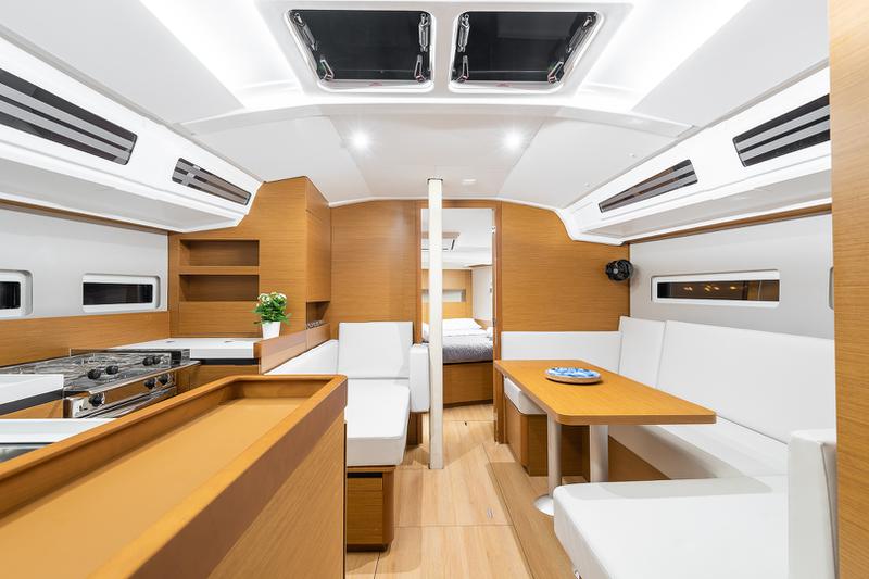 Book yachts online - sailboat - Sun Odyssey 410 - Irene - rent